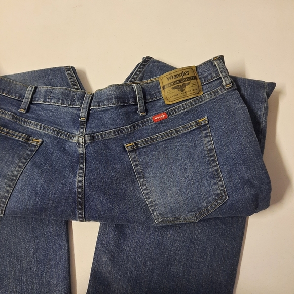 Wrangler Mens Jeans Size 42 Relaxed Fit Distressed Denim - Picture 7 of 11